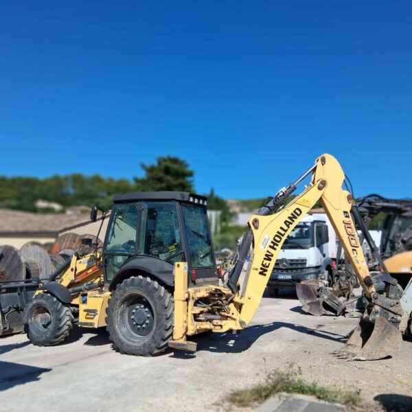 Tractopelle New Holland B100C LR – Image 4
